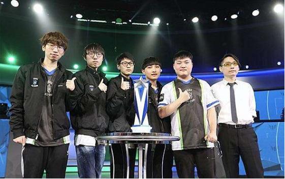 展现了强大 展现了强大